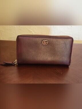 Gucci Marmonr Interlocking GG Brown Leather Zippered Wallet